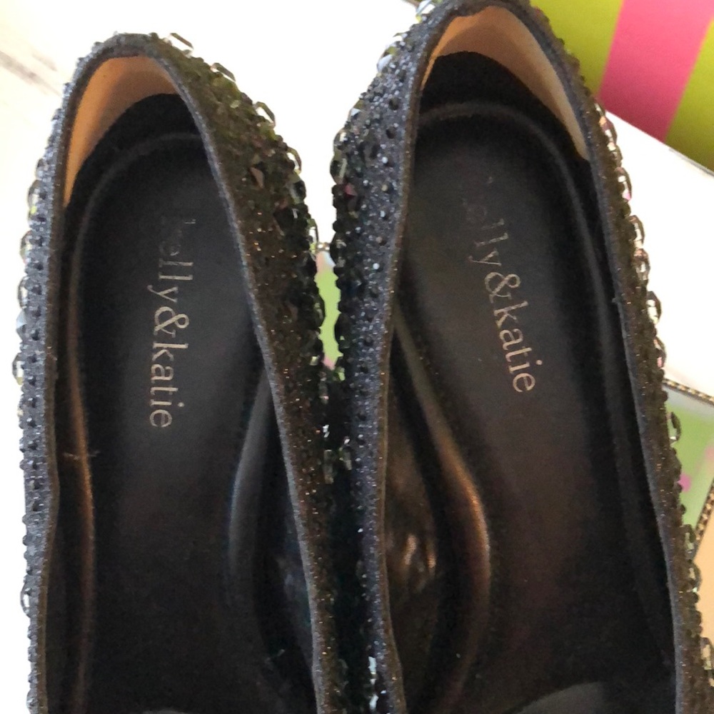 Heels - Picture 5 of 5